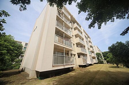 日本ハウズイングへの、委託管理となっております♪