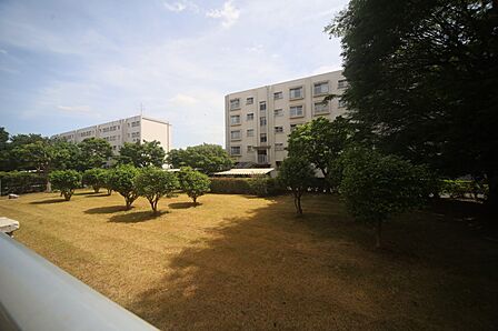 1階部分の南西向きで、陽当り良好となっております♪