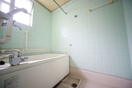一日の疲れを癒してくれる、寛ぎのバスタイムを♪