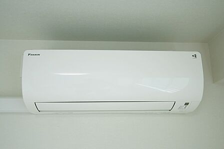 リビングには、エアコンが設置されております。