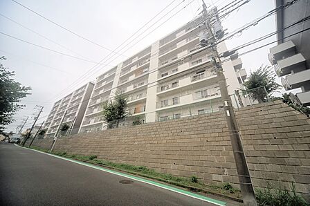 東急コミュニティーへの、委託管理となっております♪