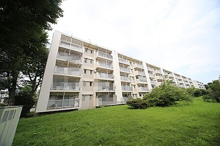 京王線「国領」駅まで、徒歩14分です♪