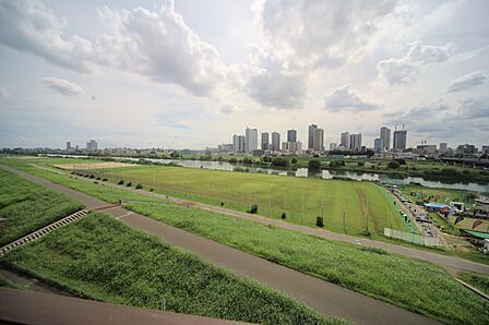 7階部分の南西向きで、陽当り眺望良好となっております♪