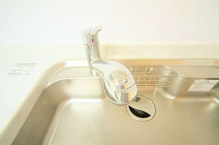 浄水器一体型の、混合水栓となっております。