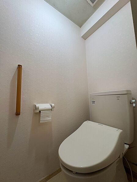 清潔感のある、トイレとなっております♪