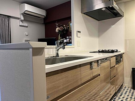 カウンターキッチンで、お料理を作りながら会話が楽しめます♪