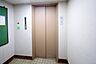 設備：エレベータがございますので、お部屋への移動が安心ですね。