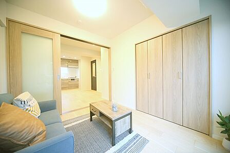 洋室約4.9帖は、お子様部屋にいかがでしょうか♪