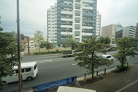 2階部分の南向きで、陽当り良好となっております♪