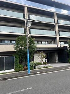 外観:横浜市営地下鉄グリーンライン「日吉本町」駅まで、徒歩1分の立地です! 外観:横浜市営地下鉄グリーンライン「日吉本町」駅まで、徒歩1分の立地です!