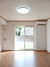 サンリット 102 1階ワンルームのリビング/ダイニング