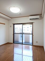 ドエルVII 305 3階1DKのリビング/ダイニング