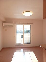 シャンドフルールIII 203 2階1LDKのリビング/ダイニング