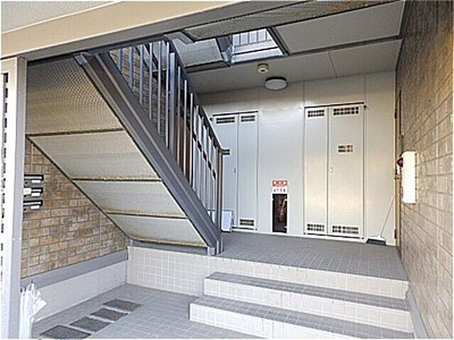 4 / 12
