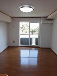 ミニヨン　フルール 102 1階ワンルームのリビング/ダイニング