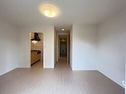 ルミナス・ステラ 102 1階1LDKのリビング/ダイニング