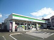 コンビニ「ファミリーマート防府鋳物師町店まで294m」