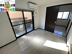 FairfaxI 1階2Kのリビング/ダイニング