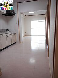 堀川アパートＢ棟 5階3LDKのリビング/ダイニング