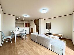 再生住宅／守山区脇田町の家 4LDKのリビング/ダイニング