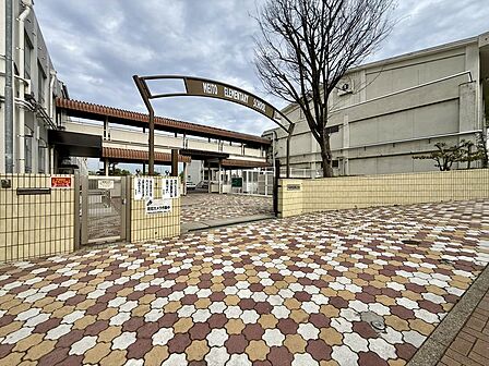 名古屋市立名東小学校