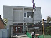 春日幼稚園まで240メートル