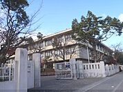北野中学校まで950メートル