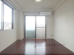 ファーストコーポ白川 3階1Kのリビング/ダイニング