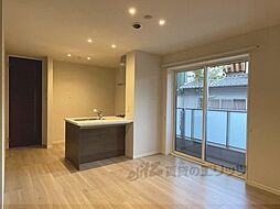 JR山陰本線 二条駅 徒歩8分の賃貸アパート 3階1LDKのリビング/ダイニング