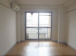 メゾン・ル・レヴェ 301 3階ワンルームのリビング/ダイニング