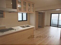 メゾン・グラウコ 102 1階2LDKのリビング/ダイニング