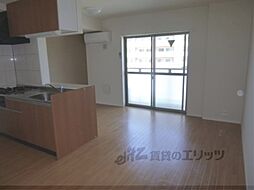 JR山陰本線 二条駅 徒歩7分の賃貸マンション 1階1LDKのリビング/ダイニング