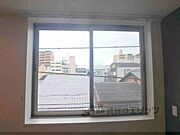 洋室窓