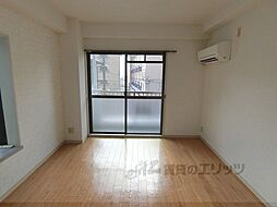 グランタック竜安寺 212 2階ワンルームのリビング/ダイニング