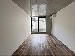 Sｈｉｎｉｎｇ二条離宮 104 1階1Kのリビング/ダイニング