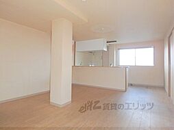 阪急京都本線 西院駅 徒歩3分の賃貸マンション 4階3LDKのリビング/ダイニング