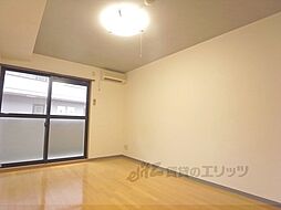 メゾンドムラジII 2階1Kのリビング/ダイニング