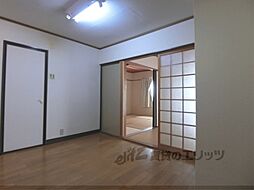 京都地下鉄東西線 御陵駅 徒歩12分の賃貸マンション 3階2DKのリビング/ダイニング