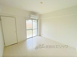 京都地下鉄東西線 御陵駅 徒歩20分の賃貸マンション 4階1Kのリビング/ダイニング