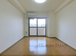 京都地下鉄東西線 二条城前駅 徒歩4分の賃貸マンション 5階1Kのリビング/ダイニング