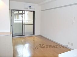 六条ハイツ 202 2階1LDKのリビング/ダイニング