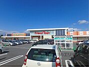フレンドマート瀬田川店まで750メートル