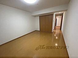 クリスタルグランツ西大路三条 204 2階1Kのリビング/ダイニング