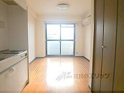 京阪本線 藤森駅 徒歩4分の賃貸マンション 3階ワンルームのリビング/ダイニング