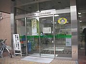 下京区役所まで1100メートル