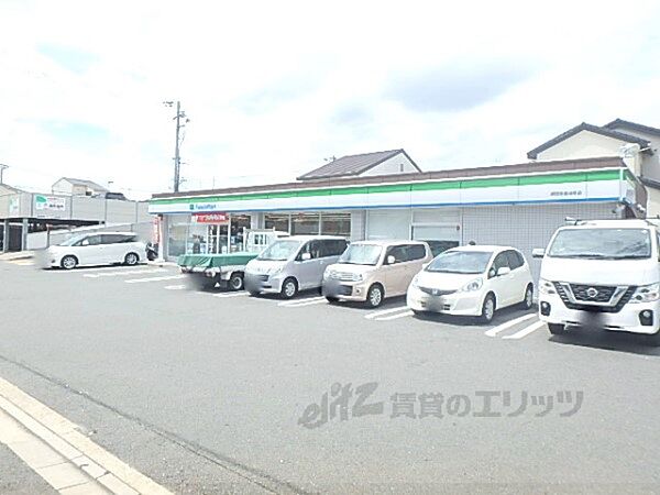 画像22:ファミリーマート　師団街道深草店まで270メートル