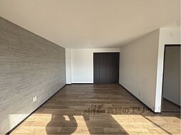 京都地下鉄東西線 椥辻駅 徒歩35分の賃貸マンション 4階1LDKのリビング/ダイニング