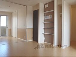 JR東海道・山陽本線 向日町駅 徒歩20分の賃貸アパート 2階1LDKのリビング/ダイニング