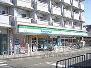 ファミリーマート　竹田駅前店まで50メートル