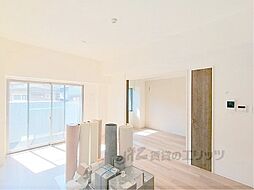 Ｒａｆｆｉｎｅ京都上鳥羽 102 1階2LDKのリビング/ダイニング